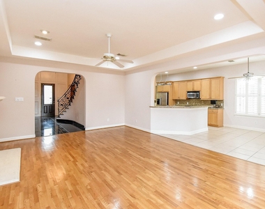 3015 Bonnebridge Way Boulevard - Photo Thumbnail 10