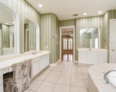 3015 Bonnebridge Way Boulevard - Photo Thumbnail 18