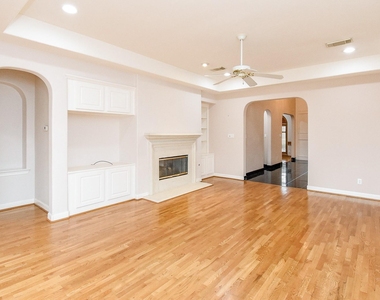 3015 Bonnebridge Way Boulevard - Photo Thumbnail 9