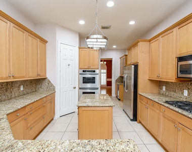 3015 Bonnebridge Way Boulevard - Photo Thumbnail 13