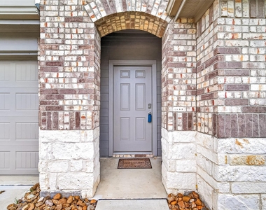 14739 Blackbrush Manor - Photo Thumbnail 3