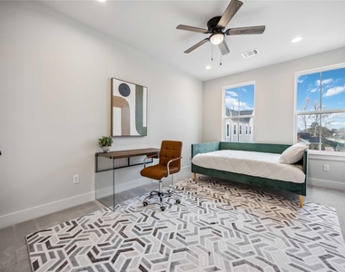 318 Charlock Street - Photo Thumbnail 13