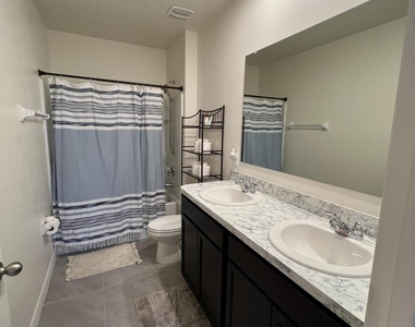 976 Trinity Street - Photo Thumbnail 25