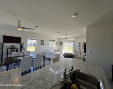 976 Trinity Street - Photo Thumbnail 4