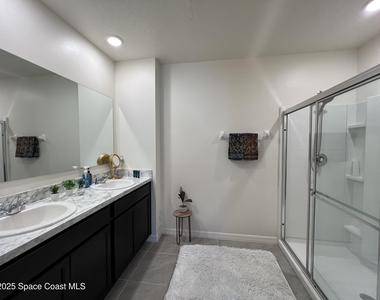 976 Trinity Street - Photo Thumbnail 35