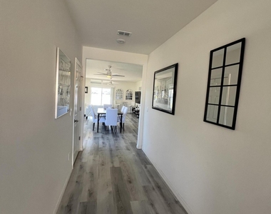 976 Trinity Street - Photo Thumbnail 15