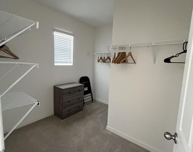 976 Trinity Street - Photo Thumbnail 43