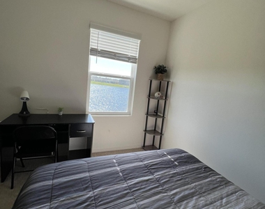 976 Trinity Street - Photo Thumbnail 23