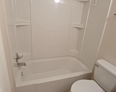 280 Ulster Lane - Photo Thumbnail 18