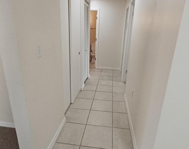 280 Ulster Lane - Photo Thumbnail 7