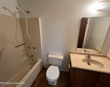 4818 Overlook Drive Ne - Photo Thumbnail 6
