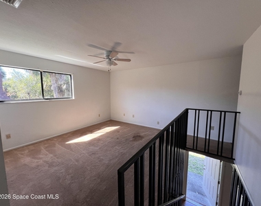 4818 Overlook Drive Ne - Photo Thumbnail 8
