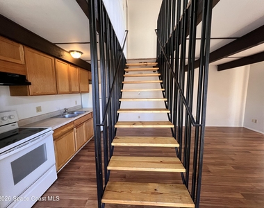 4818 Overlook Drive Ne - Photo Thumbnail 1