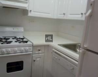 West 16 Street - Photo Thumbnail 1