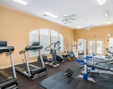4305 Bayside Village Drive - Photo Thumbnail 24