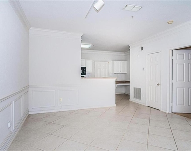 4305 Bayside Village Drive - Photo Thumbnail 7