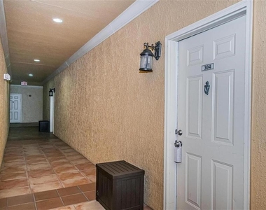 4305 Bayside Village Drive - Photo Thumbnail 26