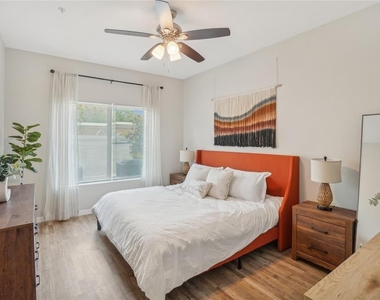 14524 N Nebraska Avenue - Photo Thumbnail 5