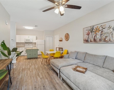14524 N Nebraska Avenue - Photo Thumbnail 1