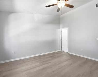 3731 W Cass Street - Photo Thumbnail 17
