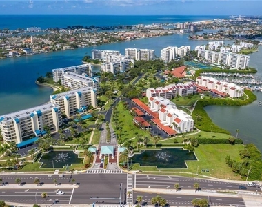 7932 Sailboat Key Boulevard S - Photo Thumbnail 25