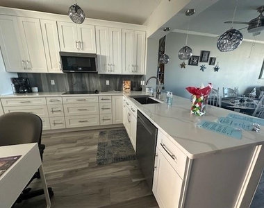 7932 Sailboat Key Boulevard S - Photo Thumbnail 18