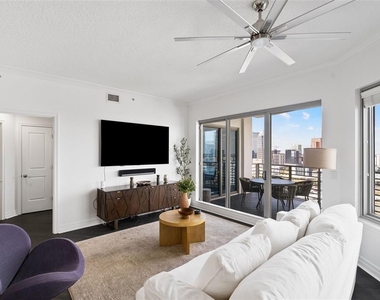 1209 E Cumberland Avenue - Photo Thumbnail 4