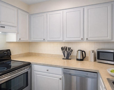 501 S Magnolia Avenue - Photo Thumbnail 3