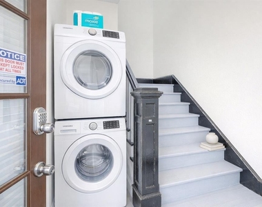 501 S Magnolia Avenue - Photo Thumbnail 20