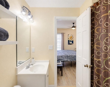 501 S Magnolia Avenue - Photo Thumbnail 17