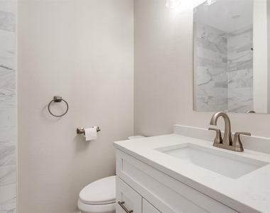 14717 Sunset St - Photo Thumbnail 9