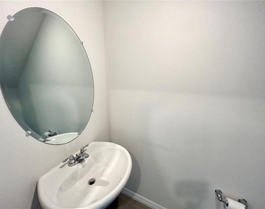 34751 Telluride Lane - Photo Thumbnail 7