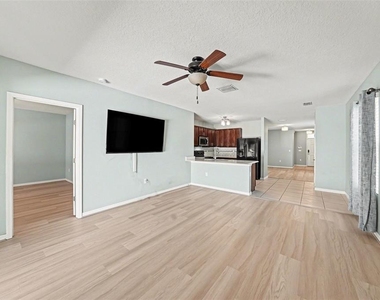 813 Wiltonway Drive - Photo Thumbnail 5