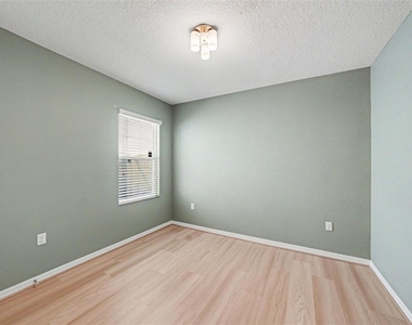 813 Wiltonway Drive - Photo Thumbnail 10