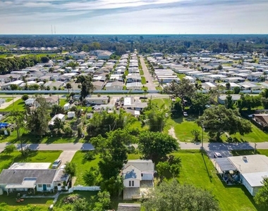 317 Jessica Street S - Photo Thumbnail 26