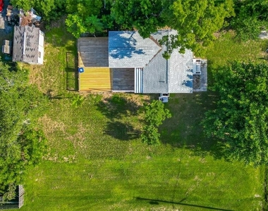 317 Jessica Street S - Photo Thumbnail 24