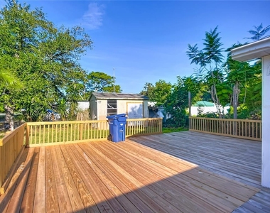 317 Jessica Street S - Photo Thumbnail 15