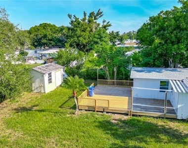 317 Jessica Street S - Photo Thumbnail 21