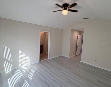 9463 Randal Park Boulevard - Photo Thumbnail 16
