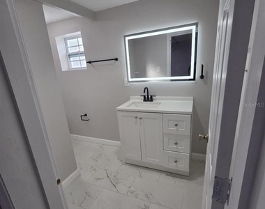 712 S Clyde Avenue - Photo Thumbnail 7