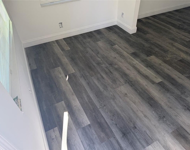 12599 Nw 38th Avenue - Photo Thumbnail 6