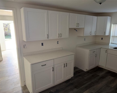 12599 Nw 38th Avenue - Photo Thumbnail 14