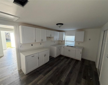 12599 Nw 38th Avenue - Photo Thumbnail 18