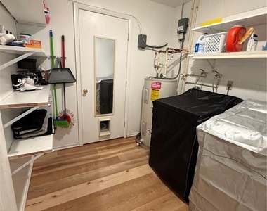 137 N Nowell Street - Photo Thumbnail 12