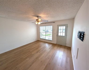 6740 121st Avenue - Photo Thumbnail 5