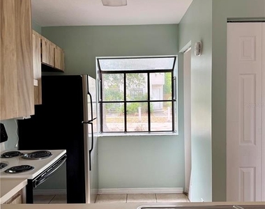 6264 Sw 8th Place - Photo Thumbnail 6