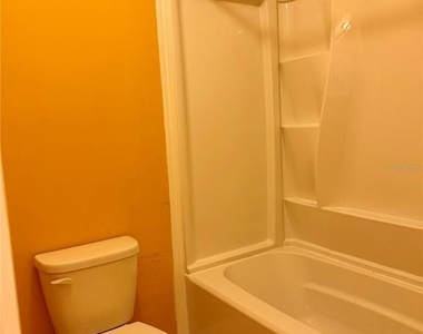 6264 Sw 8th Place - Photo Thumbnail 16