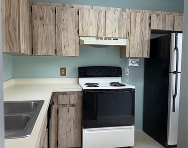 6264 Sw 8th Place - Photo Thumbnail 2