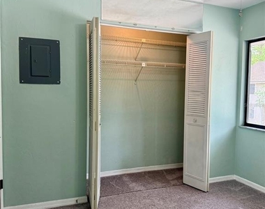 6264 Sw 8th Place - Photo Thumbnail 13