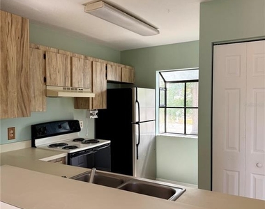 6264 Sw 8th Place - Photo Thumbnail 4